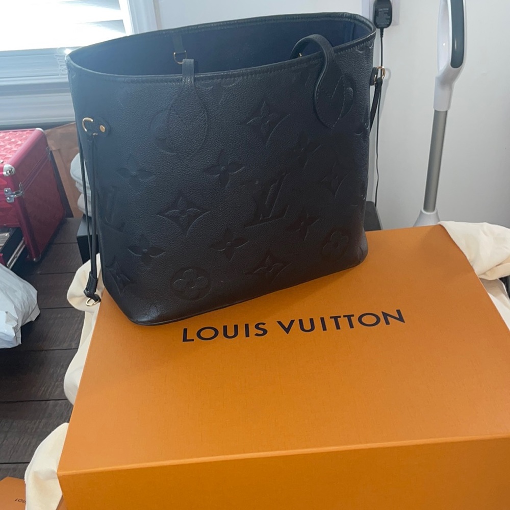 LV Neverfull Empreinte Noir MM